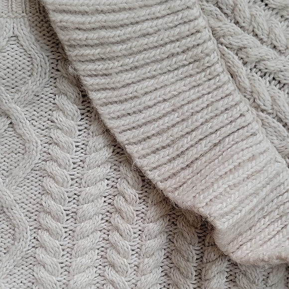 H&M Cable Knit Sweater XL - Picture 11 of 12